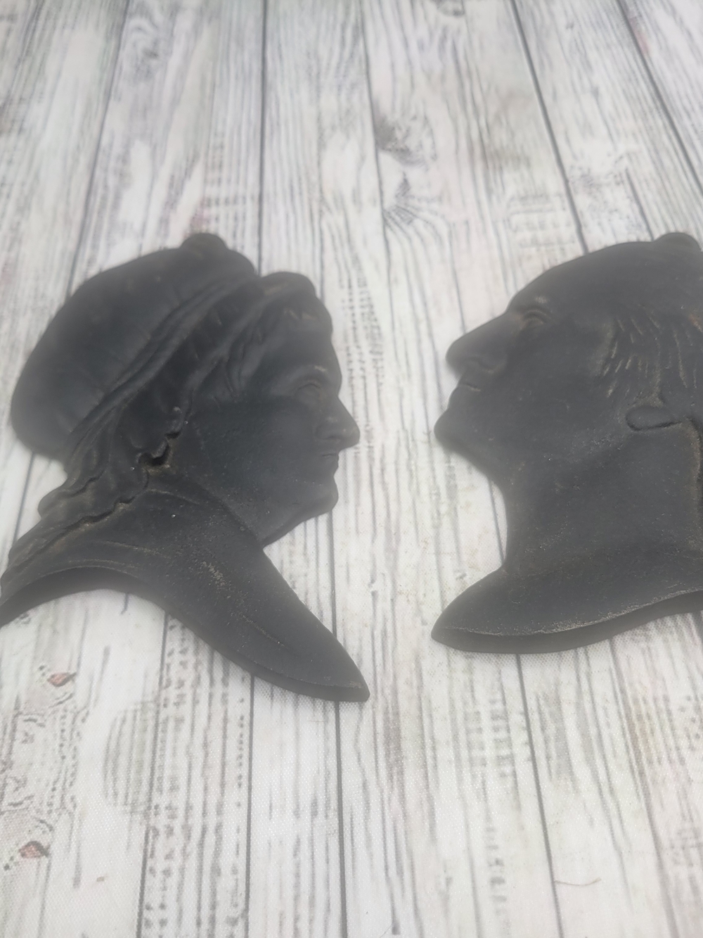 George Washington And Martha Washington Silhouette- Cast Iron